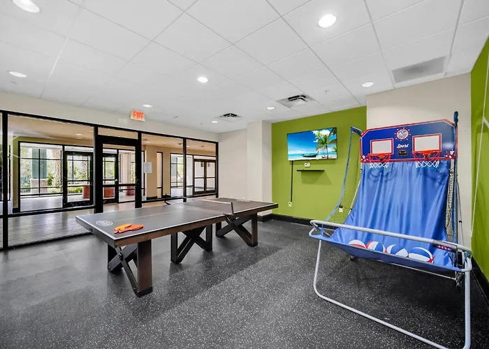 Modern 3Br Condo Near Disney- Pool And Hot Tub